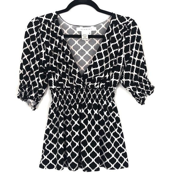 Studio M Tops - Studio M Black White Top V-neck Empire Waist Sz M